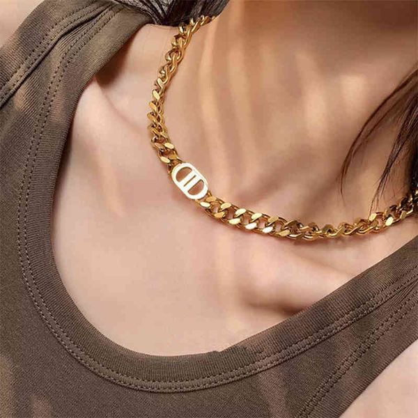 Hip-hop style women's short choker necklace with gold letter D pendant in titanium steel