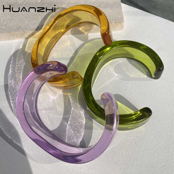 Huanzhi 2021 stylish transparent geometric acrylic bracelet for women and girls
