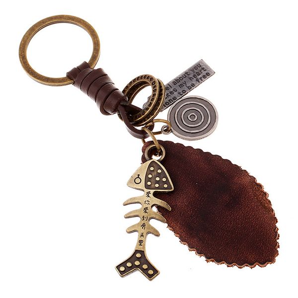 Key Rings Creative Chain offers small leather pendants with goldfish bone designs for men and women