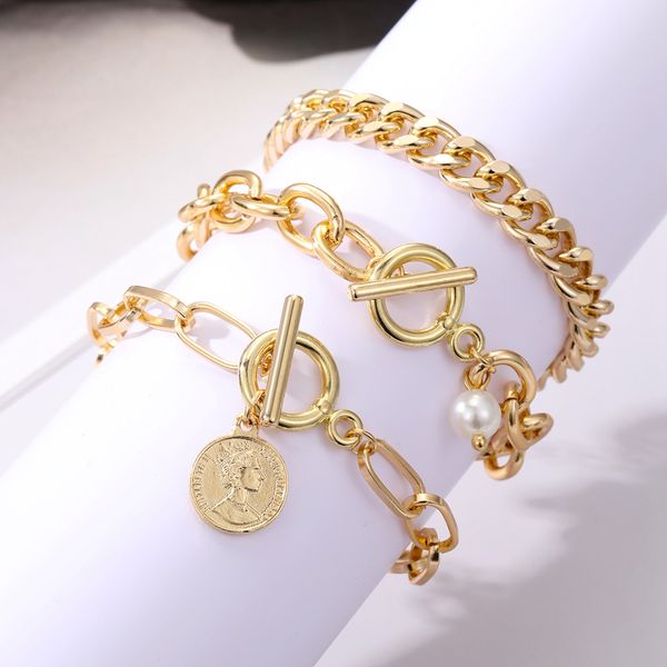 KISSWIFE's stylish Cuban link bracelet features an oversized chain with a bold coin pendant, perfect for women's fashion jewelry