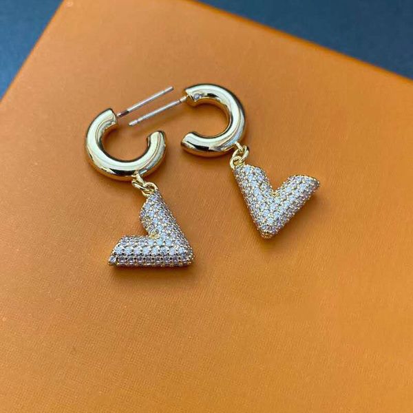 Letter V Earring Love Square Personality Ear Studs Yellow Simple Geometric Earrings with Package Box