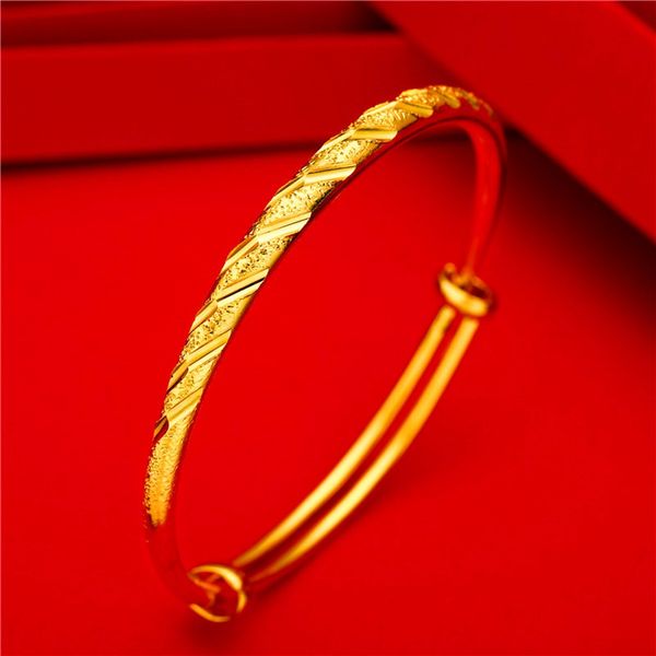 Lovely classic baby bangle bracelet in solid 18k yellow gold, an adjustable birthday gift for girls and boys with 45mm diameter