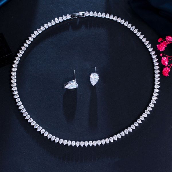Luxurious 18k white gold-filled bridal jewelry set featuring dazzling 5A cubic zirconia water drop necklace and matching stud earrings for women