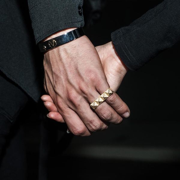 Luxurious 2021 Egyptian Pyramid brass knuckle ring in gold, personalized for two fingers