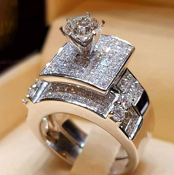 Luxurious women's 925 silver vintage bridal ring set with diamond accents for engagements and promises
