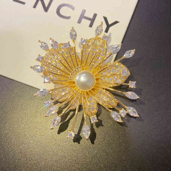 Luxurious women's brooch featuring micro-inlaid zircon sunflowers, versatile for any outfit