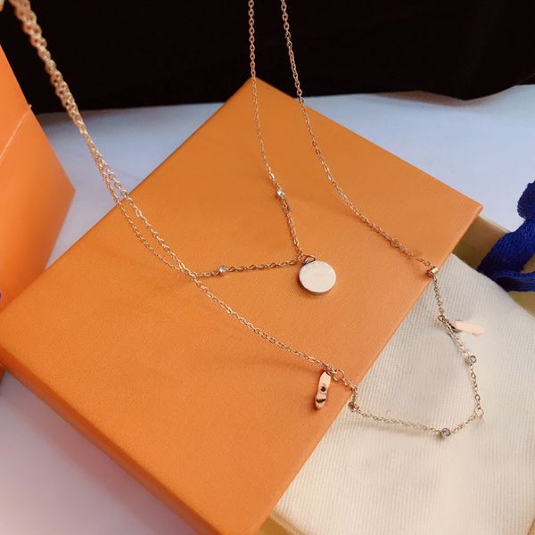 Luxury 18K gold-plated stainless steel letter necklace choker for women, a stylish wedding jewelry piece