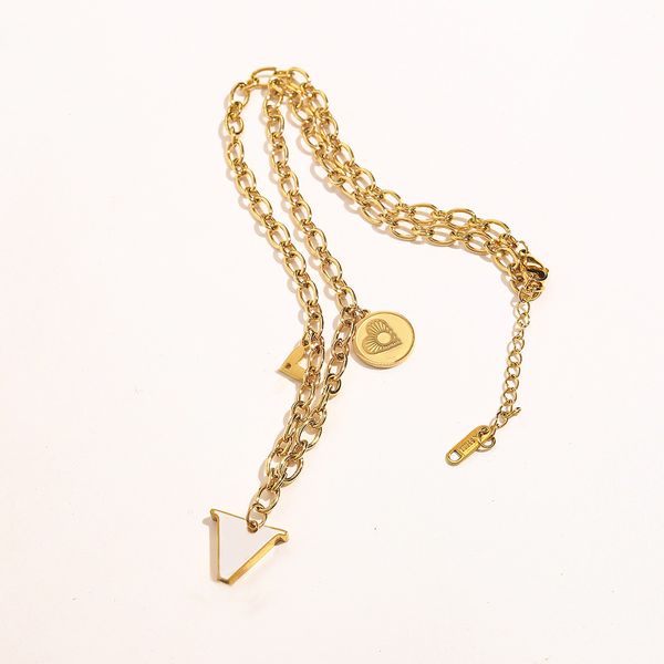 Luxury 18K gold-plated stainless steel letter necklace choker for women, a stylish wedding jewelry pendant chain