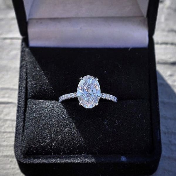 Luxury 925 sterling silver women's engagement ring with 4ct oval diamond
