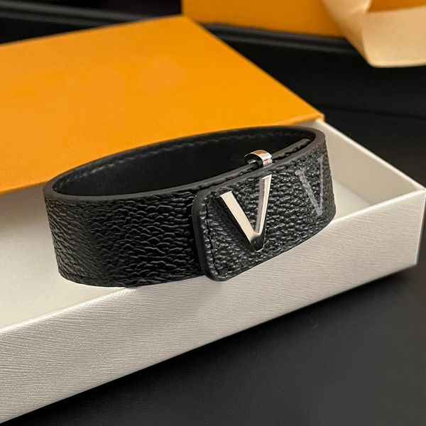 Luxury black leather bracelet for men, a stylish gift for birthdays or Christmas