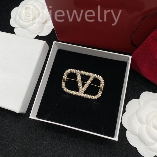 Luxury designer brooch with 18K gold plating, crystals, rhinestones, pearls for men and women