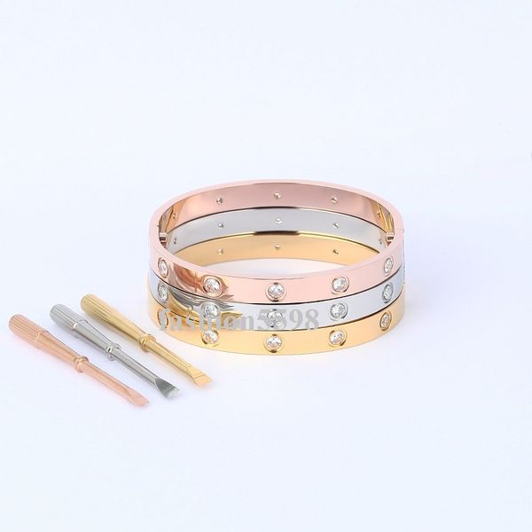 Luxury gold name bracelet Bracelet Brand designer Bangle Women Men Titanium Steel Screw Screwdriver Bracelets Designer Jewelry Gold Silver B

Designer gold name bracelet featuring titanium and steel bangles with screw details for men and women