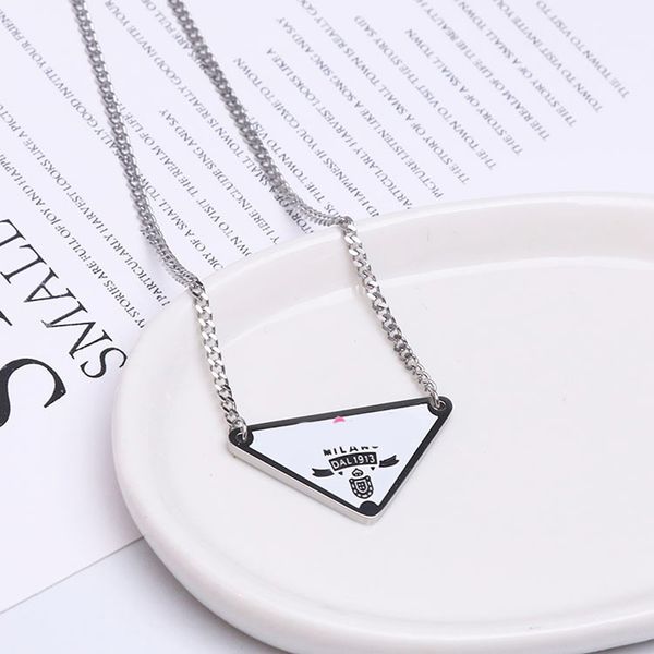 Luxury gold necklaces for men and women, stylish chains with pendants, perfect designer jewelry for Valentine's, Mother's Day, or as a lucky gift
