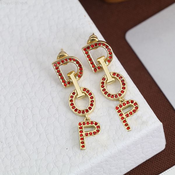 Luxury golden star earrings for women with classic elegant style