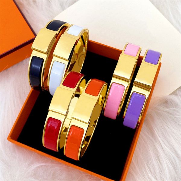Luxury unisex gold bracelet for women and men, stylish stainless steel jewelry perfect as a classic gift for couples or fashion lovers