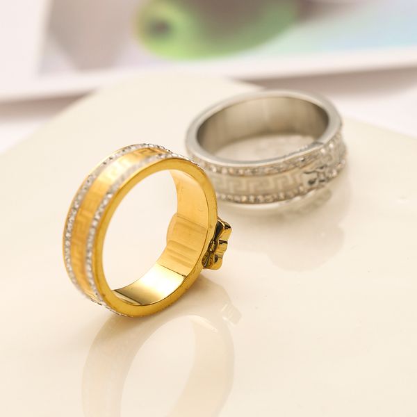 Luxury women's designer jewelry rings, elegant 18K gold-plated stainless steel charms and wedding bands, stylish ZG1938 finger ring