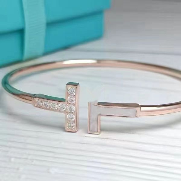 men's and women's stylish high-quality gold charm bracelets for parties