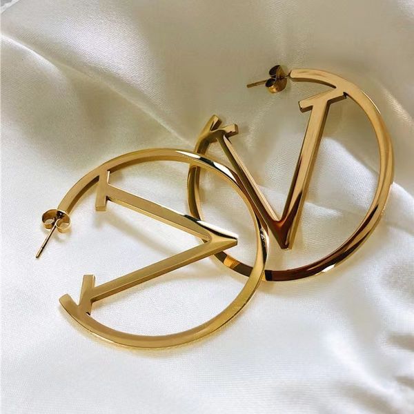 New Fashion Letter V Hoop Earring Brass Earrings Jewelry for Women Gift