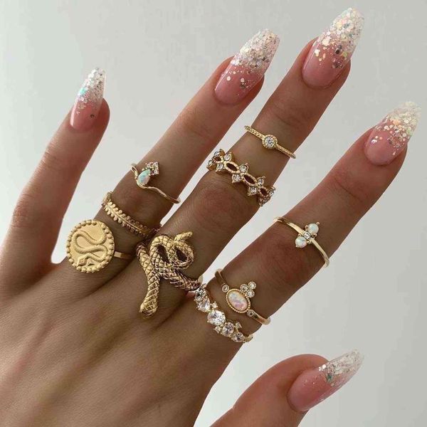 New Snake Design Knuckle Ring Set for Women - Vintage Coin Pattern Gold-Toned Geometric Finger Rings for Ladies, Wedding Jewelry G1125