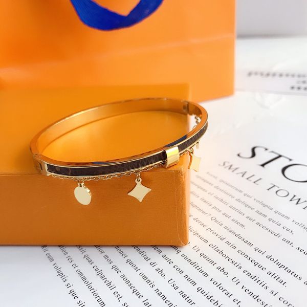 New Style Bracelets Women Bangle Designer Jewelry Faux Leather 18K Gold Plated Stainless steel Wristband Cuff Fashion Jewelry Accessories