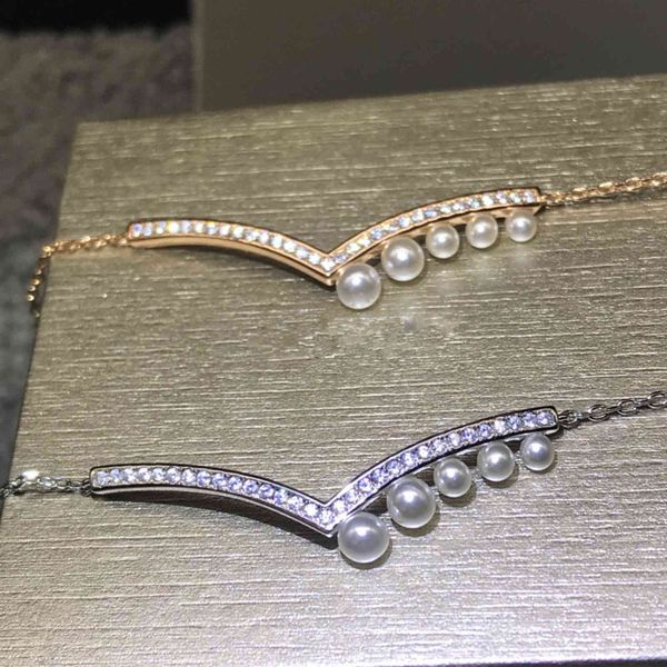 Paris fashion bangles bracelet with V-word design, featuring sky star pearl on 925 silver plated 18k rose gold for women
