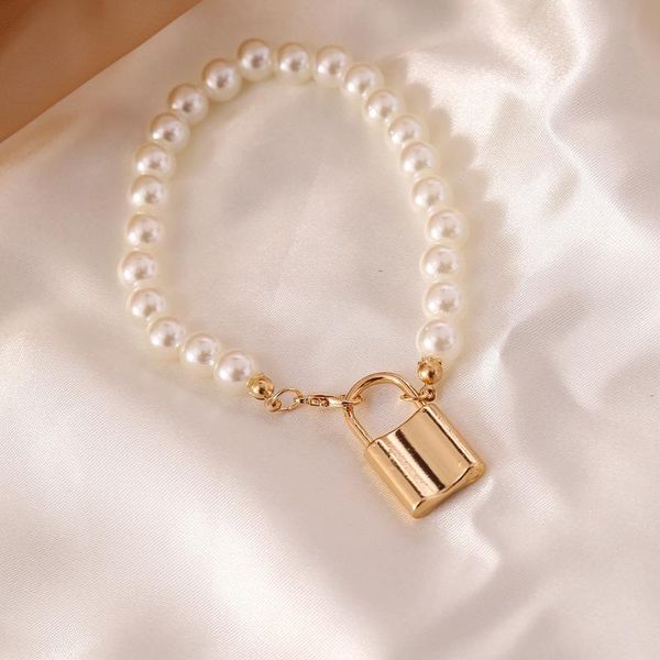 Pendant Necklaces Classic Punk Lock Necklace Jewelry Gift Choker Women Wedding Trendy Collares Minimalist Pearls Chain Party