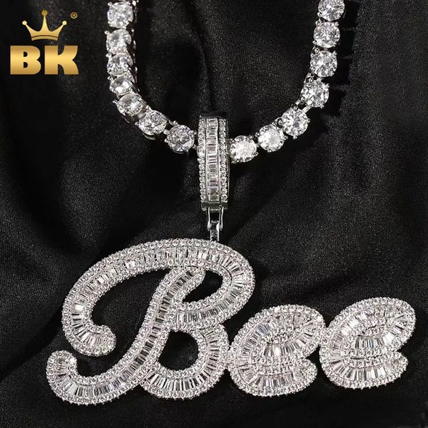 Pendant Necklaces THE BLING KING Custom Brush Cursive Letter Name Necklace Iced Out Bageutte Cubic Zirconia Chain Hiphop Jewelry 231025

Rewritten:
THE BLING KING's custom cursive name pendant necklace featuring iced-out baguette cubic zirconia on a chain, perfect for hip-hop jewelry lovers