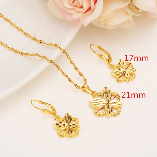 Romantic and charming sea heart pendant earrings set in 9k yellow gold finish jewelry for women