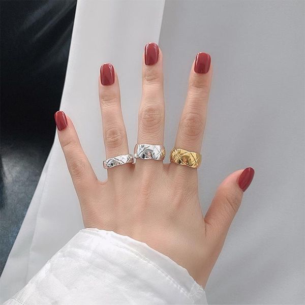 S925 silver cluster rings with diamond patterns, stylish and fade-resistant for women and couples, trending online as statement index finger pieces