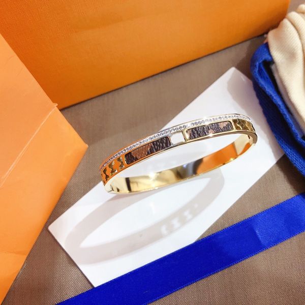 Screw Carti bracelets in titanium, steel, gold, or silver cuff designs for men and women, perfect as party gifts with velvet packaging