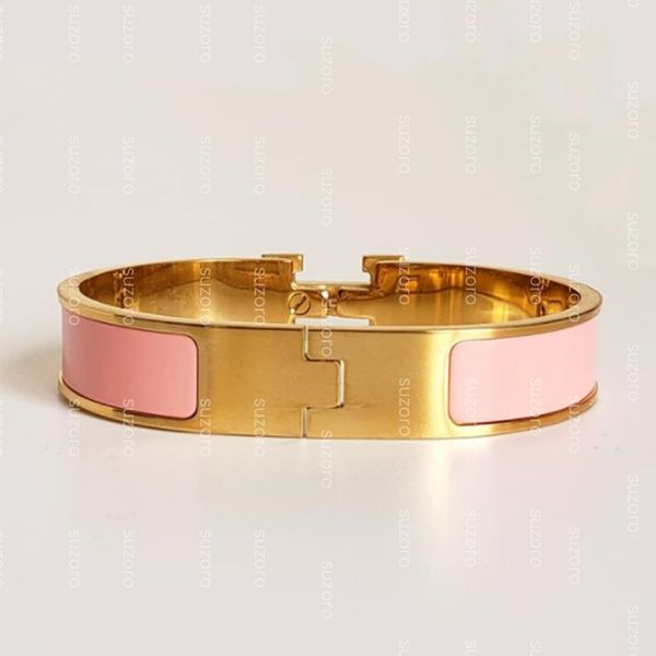 Stainless steel fashion bracelet for men and women, available in 17cm and 19cm sizes