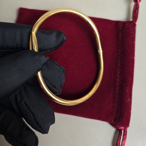 Stainless steel gold-plated cuff bracelet, unisex jewelry, ideal Valentine's gift for women, available in sizes 17 and 19