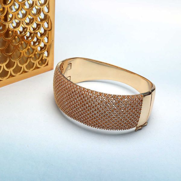 Tirim Fashionable Luxury Wide Bracelet Full Cubic Zircon Bracelet Cz Goddess Wide Edition Weddig Jewelry Dinner Party Bracelet Q0720