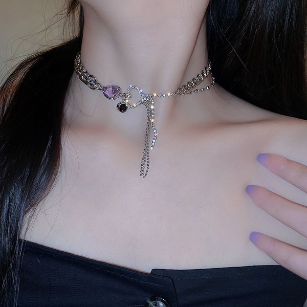 Trendy hip hop pearl pendant necklace for women, stylish clavicle chain sweater accessory with cool wind charm