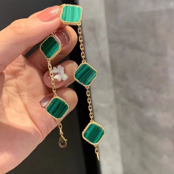 VAN Clover Bracelet 15MM with Vintage Alhambras Four Leaf Charm, 18K Gold Agate Shell Design for Women and Men, 18 Style Options