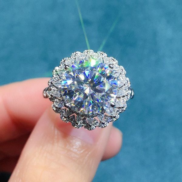 Vintage moissanite diamond ring in 925 sterling silver, perfect for women's weddings, bridal parties, engagements, or as a jewelry gift