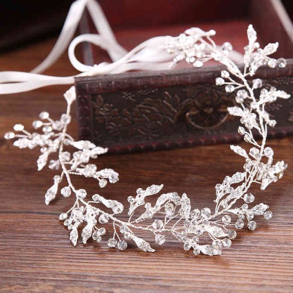 Wedding Hair Jewelry Accessories Style Ornament Alloy Water White Diamond Handmade Band Dress Bridal Headdress

Elegant bridal hair accessories featuring white diamond alloy ornaments for wedding h...