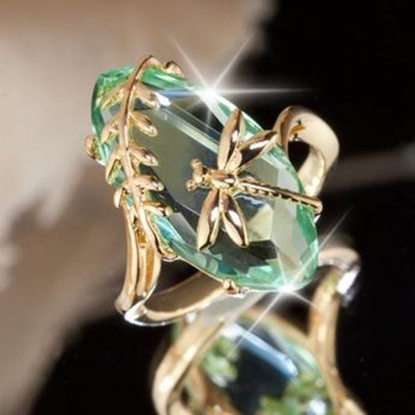 Wedding Rings Retro Green Stone Gold Color Dragonfly For Women Female Anniversary Jewelry Shiny Gifts

Retro gold-toned dragonfly wedding rings with green stones, a shiny anniversary gift for women