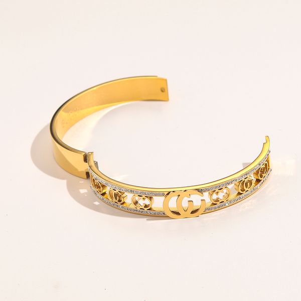 Wholesale Classic Bracelets Women Bangle Luxury Designer Bracelet Crystal 18K Gold Plated Stainless steel Wedding Lovers Gift Jewelry ZG1463

Elegant women's classic bangle bracelets with crystal accents, 18K gold-plated stainless steel, perfect as wedding or romantic gift jewelry ZG1463