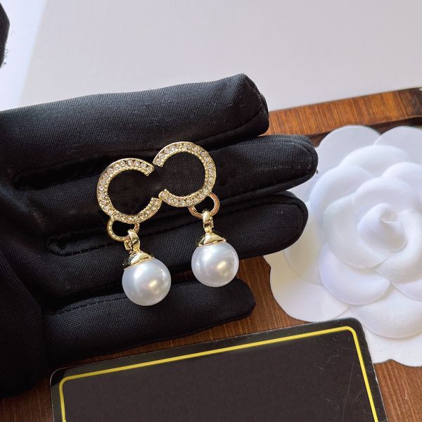 Women's Diamond Stamp Earrings with Round Pearl Accents - Elegant Luxury Jewelry for Fashionable Youth