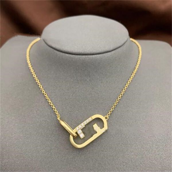 Women's high-end gold diamond pendant necklace and men's stylish link chain featuring brand letter F jewelry accessories